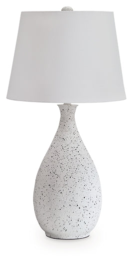 Wyattford Metal Table Lamp (1/CN)