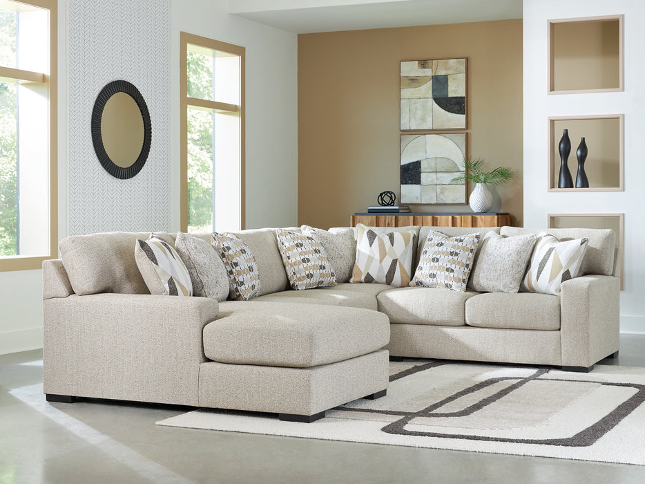 Laurelgrove 4-Piece Sectional with Chaise